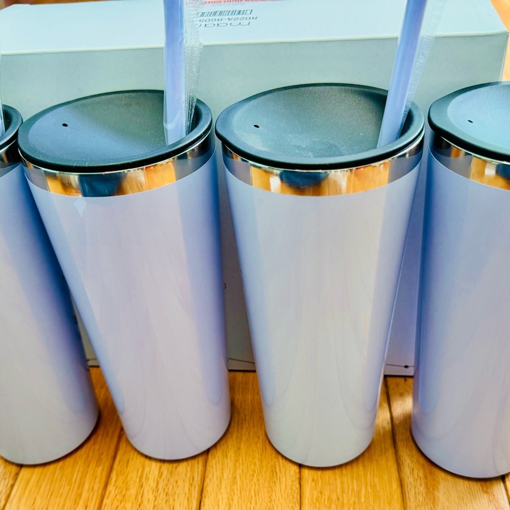 Set of 4 NEW Insulated Glitter Lilac 22 oz Tumblers with Lid and Straw